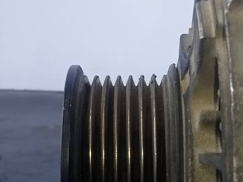 Recambio de alternador para jaguar daimler referencia OEM IAM 1012117633  P3-A5-29-2