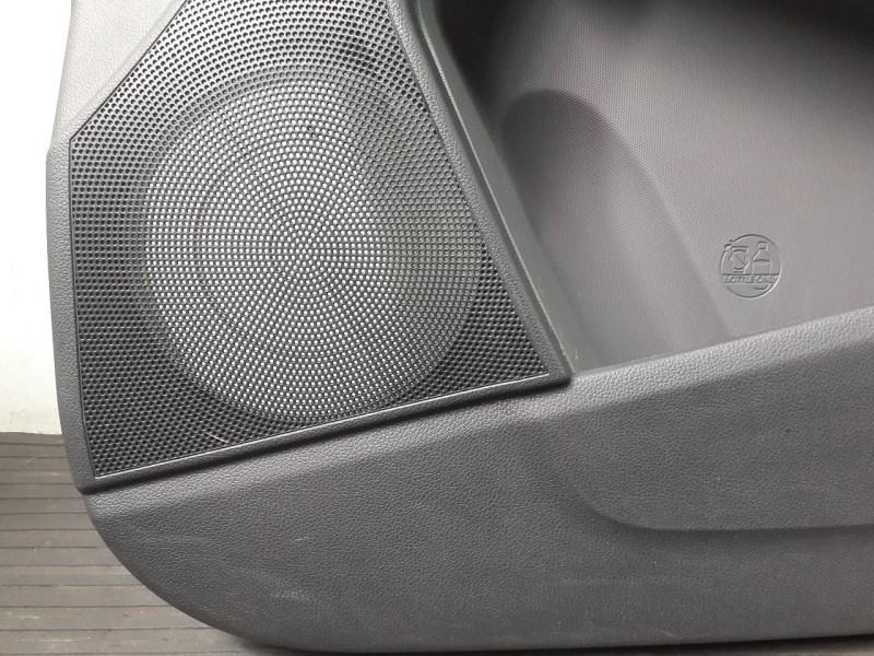 Recambio de guarnecido puerta delantera derecha para kia sportage drive 4x2 referencia OEM IAM 823613U010  P2-A1-13