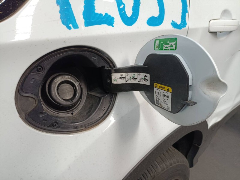 Recambio de tapa exterior combustible para ford kuga (cbs) titanium referencia OEM IAM   