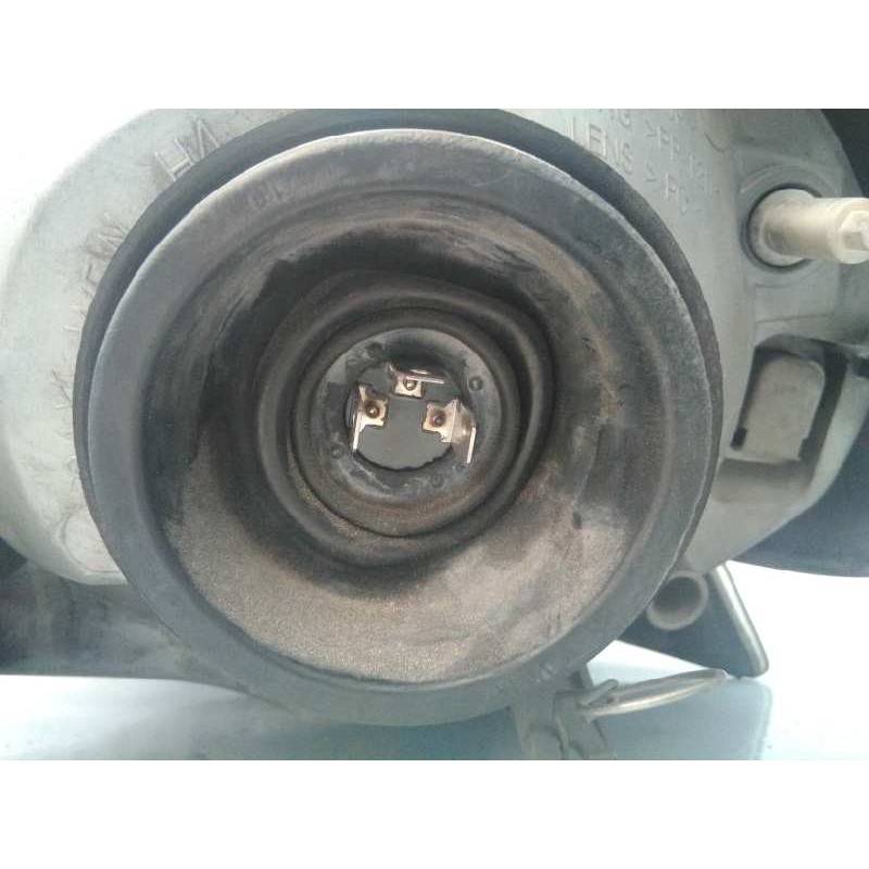 Recambio de faro derecho para nissan primastar (x83) avantour 7 asientos, batalla corta 2,75t referencia OEM IAM 91165720 770031