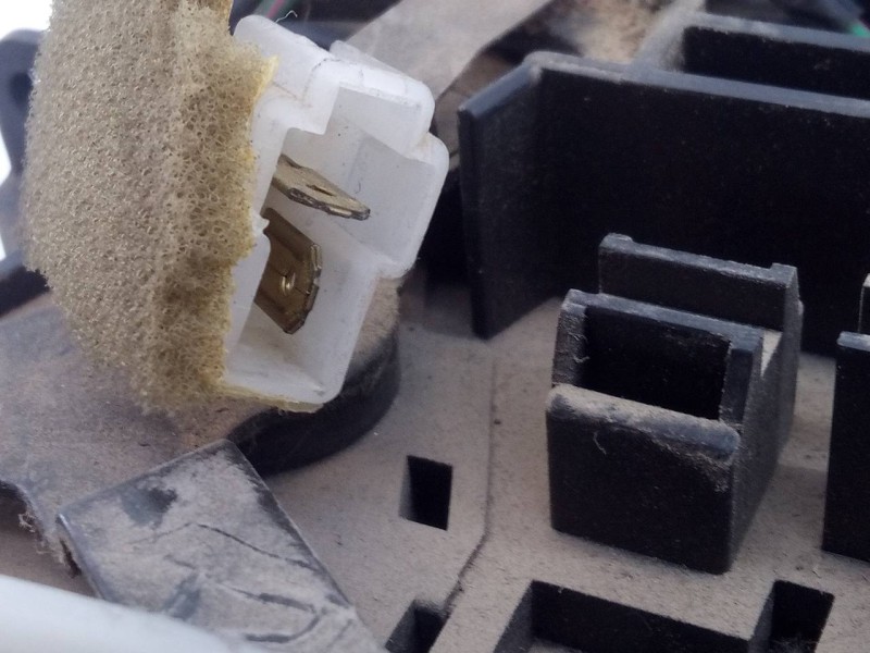 Recambio de mando climatizador para opel frontera a referencia OEM IAM 526180  E3-A5-23-2