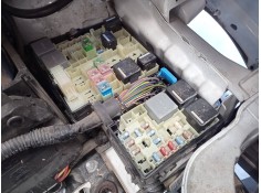 CAJA RELES / FUSIBLES 