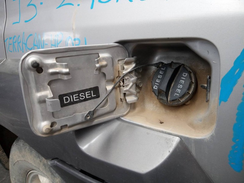 Recambio de tapa exterior combustible para hyundai terracan (hp) 2.9 crdi gl referencia OEM IAM   
