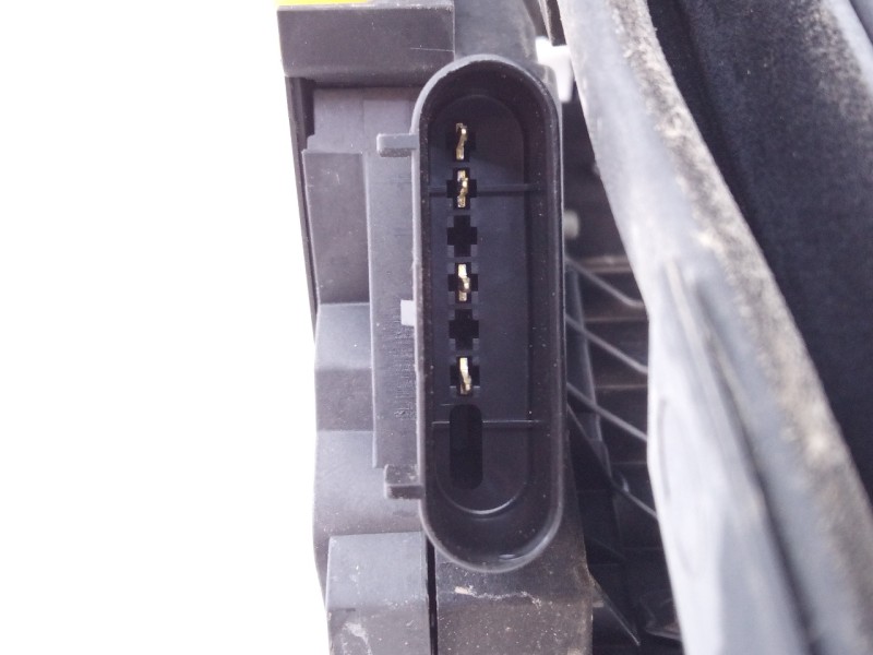 Recambio de cerradura puerta trasera izquierda para ford kuga (cbs) trend referencia OEM IAM 921765105  E2-B3-35-2