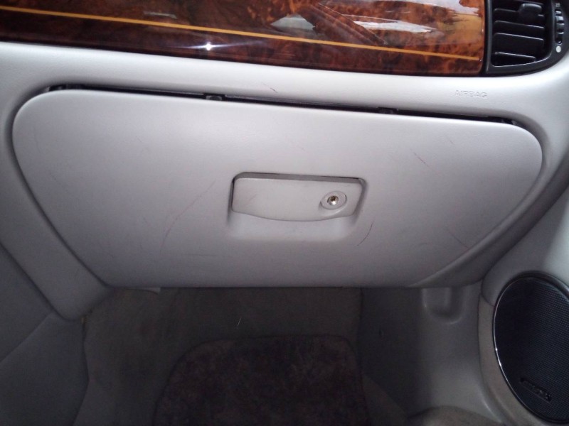 Recambio de guantera para jaguar daimler referencia OEM IAM   