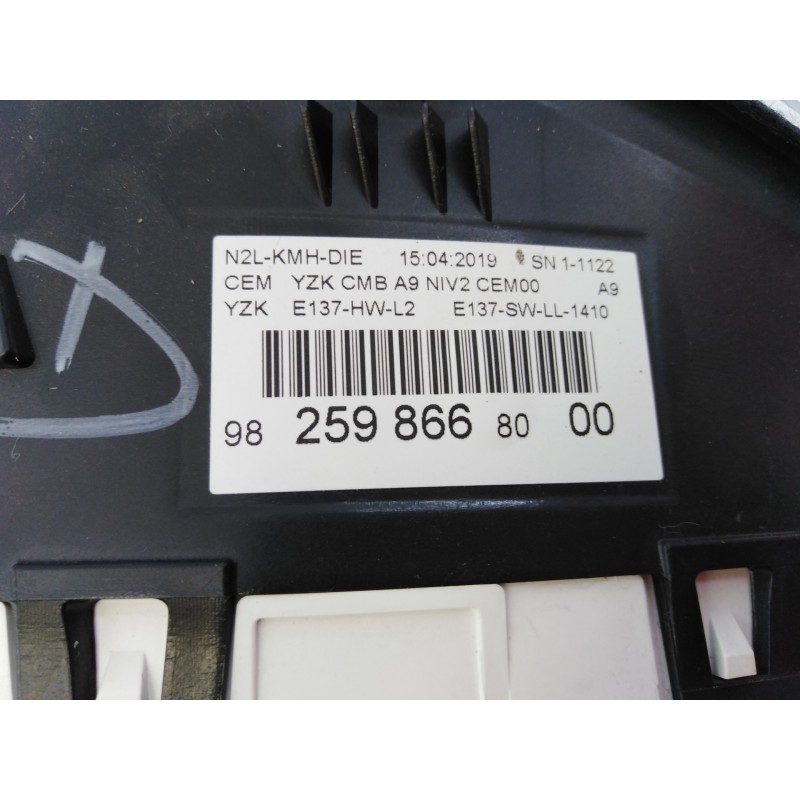 Recambio de cuadro instrumentos para peugeot 2008 (p1) allure referencia OEM IAM 9825986680  E3-B2-43-4