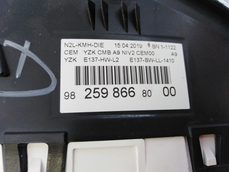 Recambio de cuadro instrumentos para peugeot 2008 (p1) allure referencia OEM IAM 9825986680  E3-B2-43-4