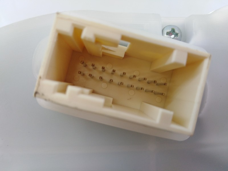 Recambio de cuadro instrumentos para peugeot 2008 (p1) allure referencia OEM IAM 9825986680  E3-B2-43-4