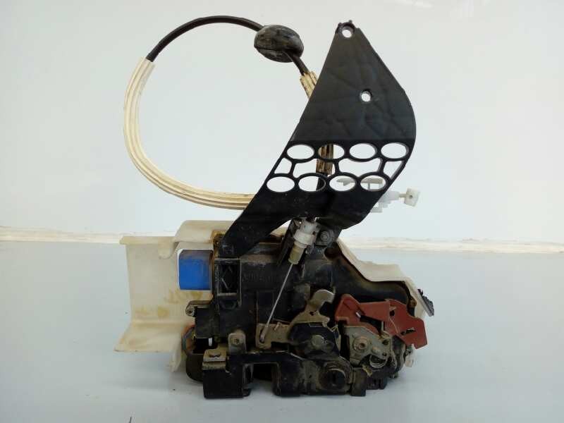 Recambio de cerradura puerta trasera derecha para volkswagen touareg (7la) v8 referencia OEM IAM   E1-B5-47-1