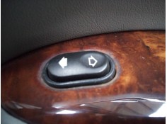 MANDO ELEVALUNAS TRASERO DERECHO 