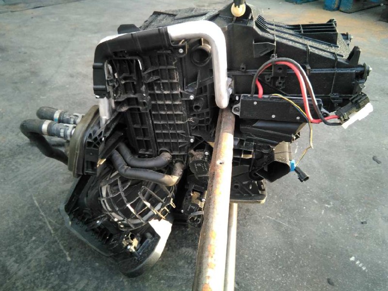 Recambio de calefaccion entera normal para ford focus turn. (cb8) titanium referencia OEM IAM BV6N19B555NE 8V6N18D612CB P2-A2-5