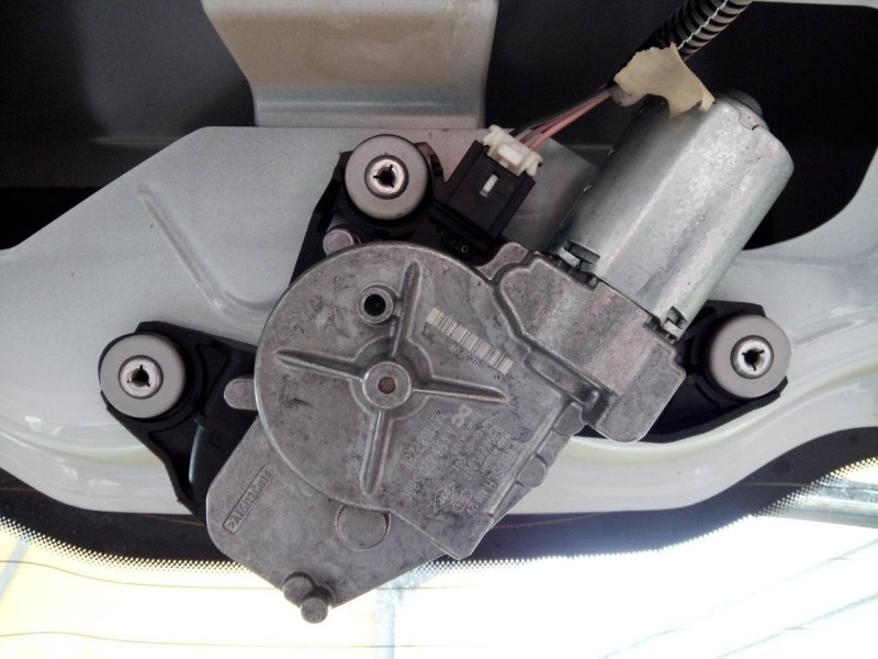 Recambio de motor limpia trasero para renault kadjar limited referencia OEM IAM 287108228R 0390205007 