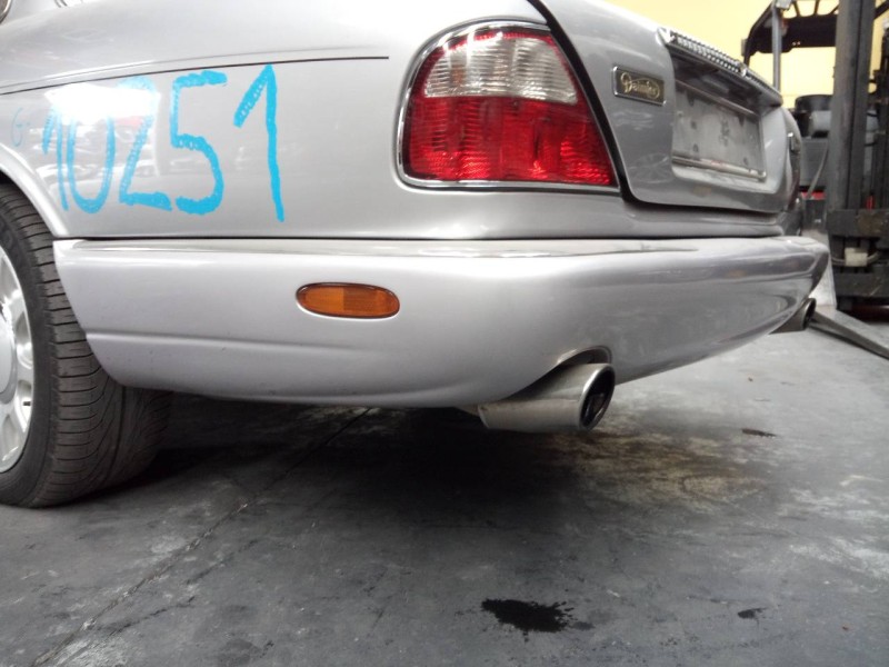 Recambio de paragolpes trasero para jaguar daimler referencia OEM IAM   