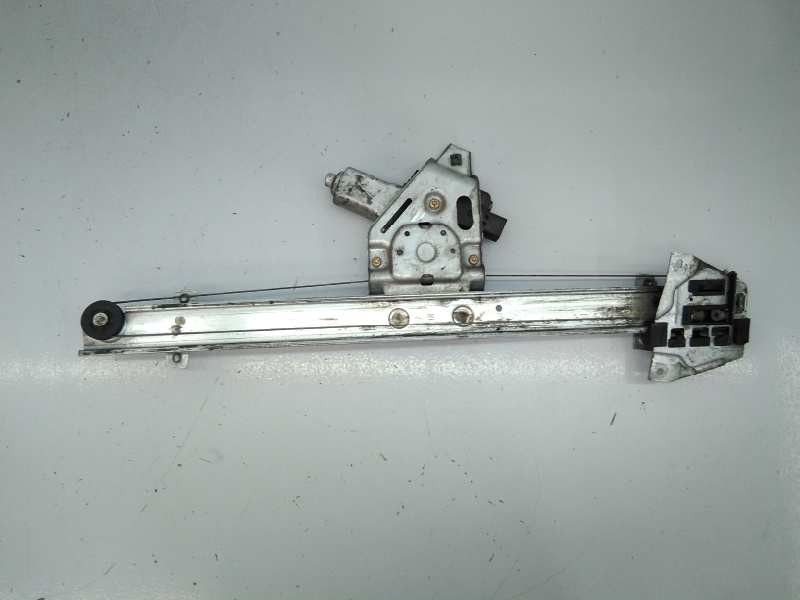 Recambio de elevalunas delantero derecho para mitsubishi montero (v60/v70) referencia OEM IAM 0620200720 MN117080 E2-B4-55-2