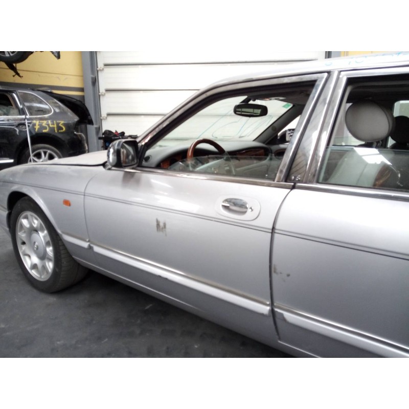 Recambio de puerta delantera izquierda para jaguar daimler referencia OEM IAM   