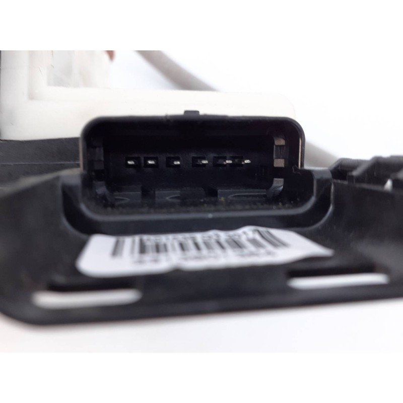 Recambio de cerradura puerta trasera derecha para peugeot partner kasten referencia OEM IAM   E1-A4-16-2