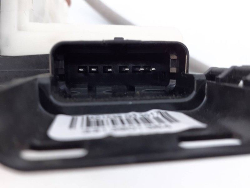 Recambio de cerradura puerta trasera derecha para peugeot partner kasten referencia OEM IAM   E1-A4-16-2