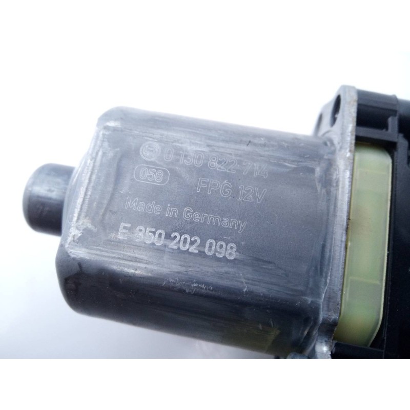 Recambio de elevalunas trasero derecho para volkswagen tiguan sport 4motion bmt referencia OEM IAM 0130822714 E850202098 E1-B6-5