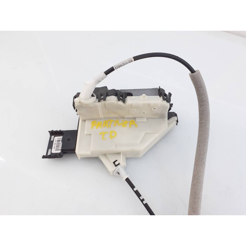 Recambio de cerradura puerta trasera derecha para peugeot partner kasten referencia OEM IAM   E1-A4-16-2