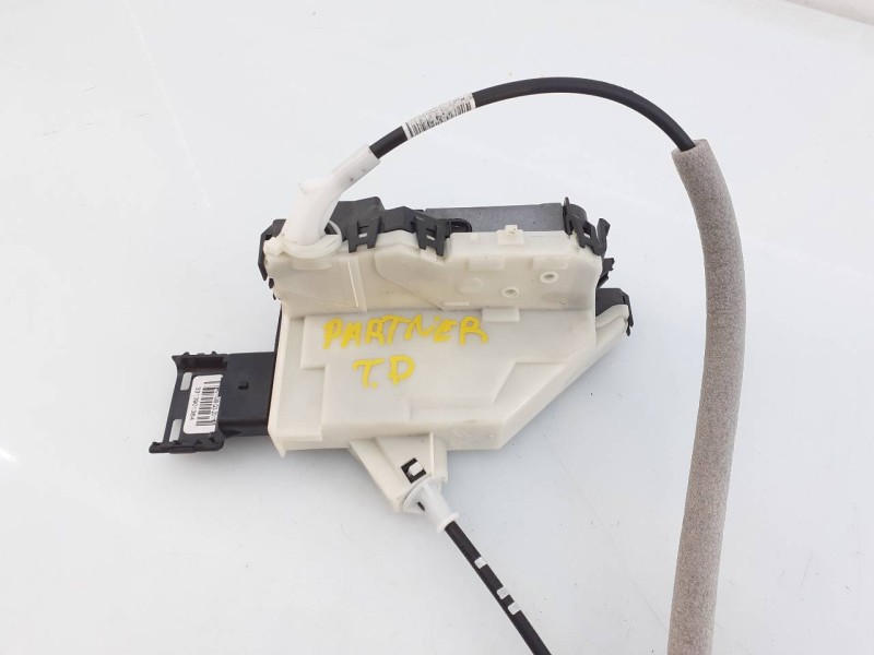 Recambio de cerradura puerta trasera derecha para peugeot partner kasten referencia OEM IAM   E1-A4-16-2