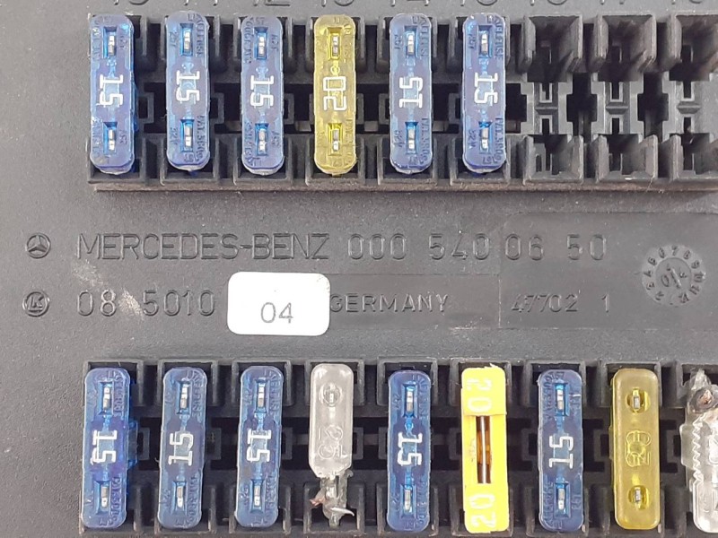 Recambio de caja reles / fusibles para mercedes-benz vito (w638) combi 2.2 16v cdi turbodiesel cat referencia OEM IAM 0005400650