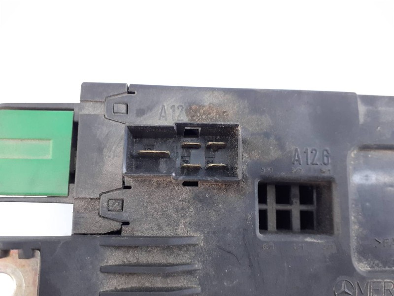 Recambio de caja reles / fusibles para mercedes-benz vito (w638) combi 2.2 16v cdi turbodiesel cat referencia OEM IAM 0005400650