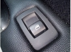 MANDO ELEVALUNAS TRASERO DERECHO 