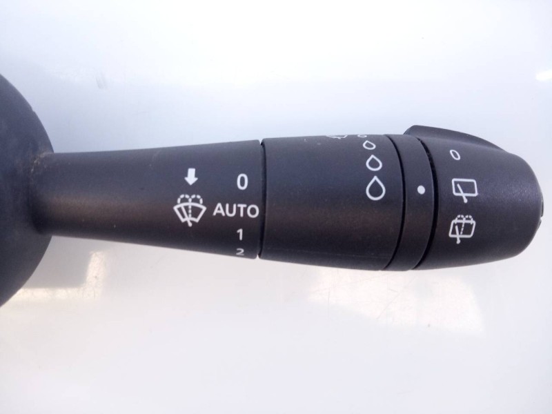 Recambio de mando limpia para renault clio iv business referencia OEM IAM 255676085R E106703231 E2-A1-3-2