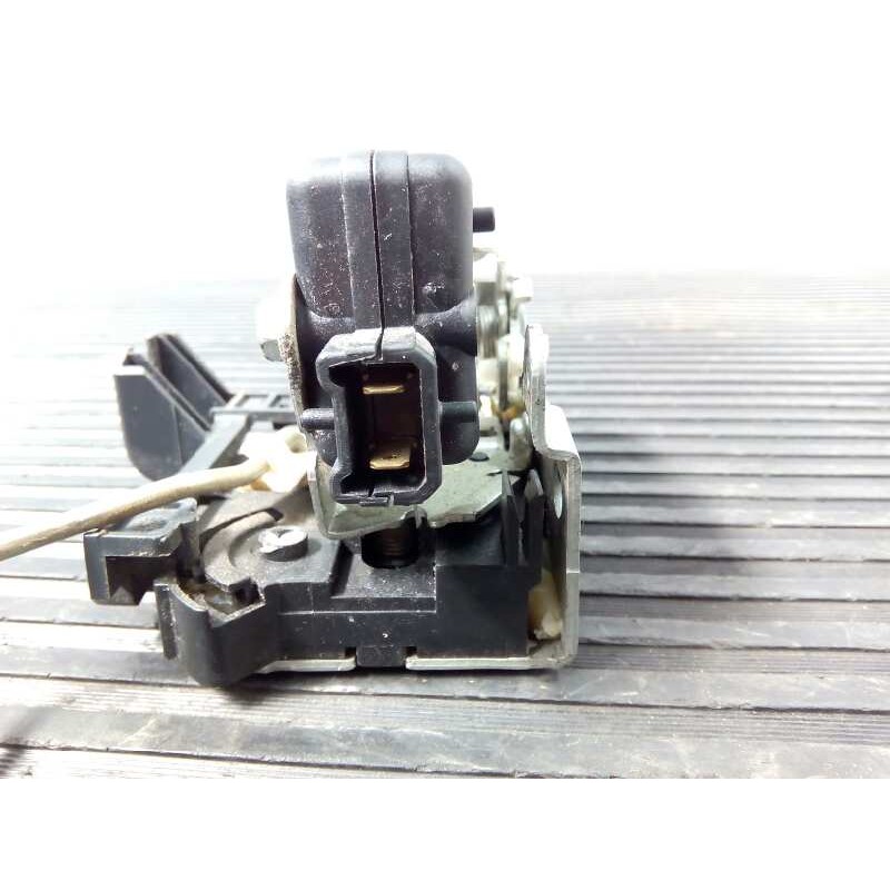 Recambio de cerradura puerta delantera derecha para dacia sandero referencia OEM IAM   E1-A1-8-4