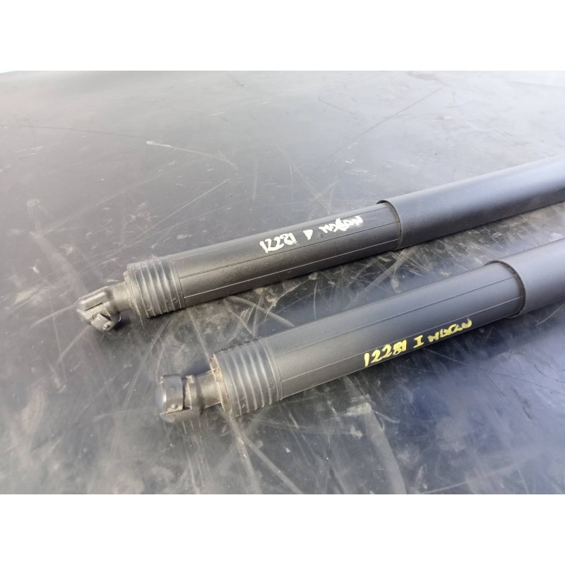 Recambio de amortiguadores maletero / porton para porsche macan (typ ) s diesel referencia OEM IAM   P2-B3-4