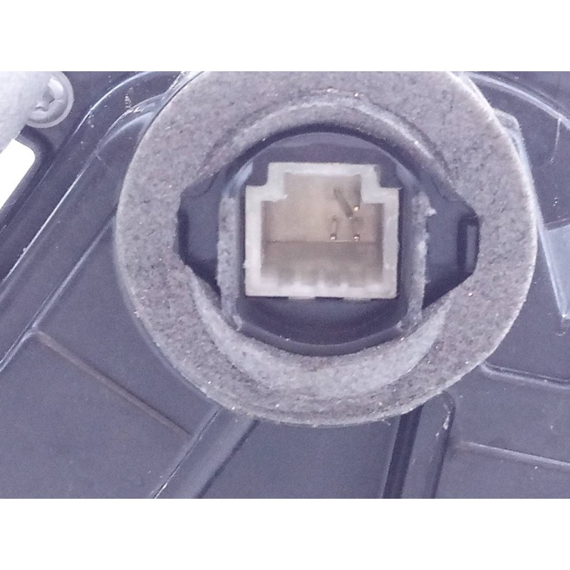 Recambio de cerradura puerta trasera derecha para renault austral alpine referencia OEM IAM 825008232R  E1-A1-40-2