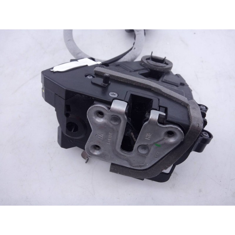 Recambio de cerradura puerta trasera derecha para renault austral alpine referencia OEM IAM 825008232R  E1-A1-40-2