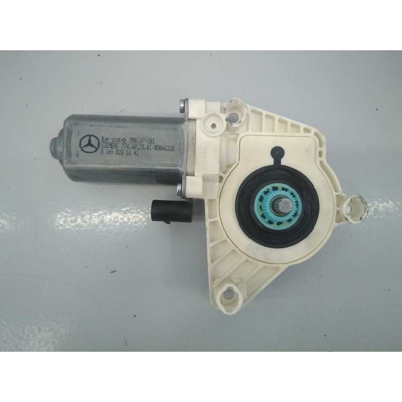 Recambio de motor elevalunas delantero derecho para mercedes-benz clase a (w169) a 180 cdi a-edition referencia OEM IAM A1698201