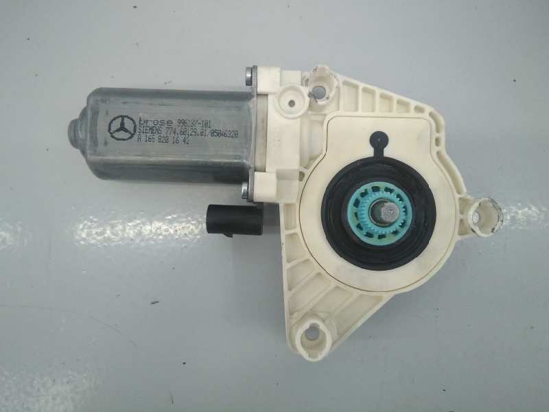 Recambio de motor elevalunas delantero derecho para mercedes-benz clase a (w169) a 180 cdi a-edition referencia OEM IAM A1698201