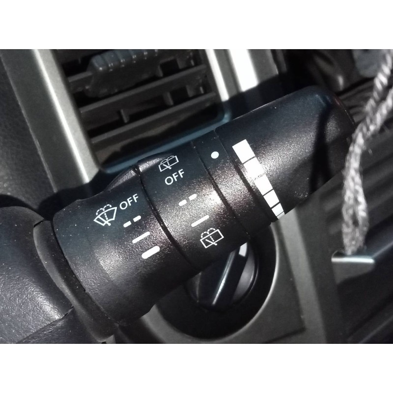 Recambio de mando limpia para nissan x-trail (t30) comfort referencia OEM IAM   