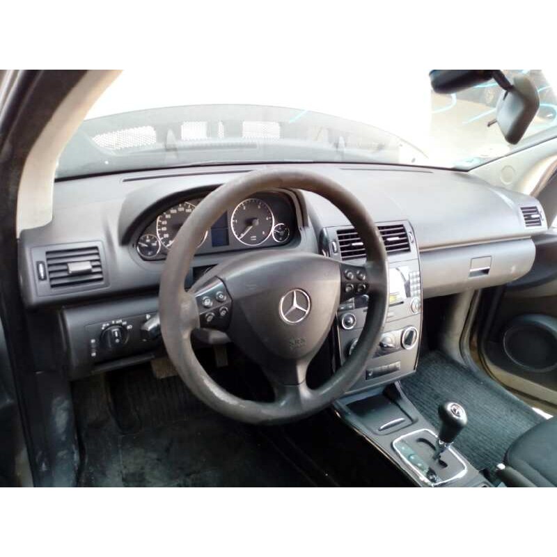 Recambio de salpicadero para mercedes-benz clase a (w169) a 180 cdi a-edition referencia OEM IAM   