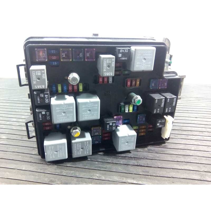 Recambio de caja reles / fusibles para chevrolet aveo sedán referencia OEM IAM 95180488  E3-A5-11-1