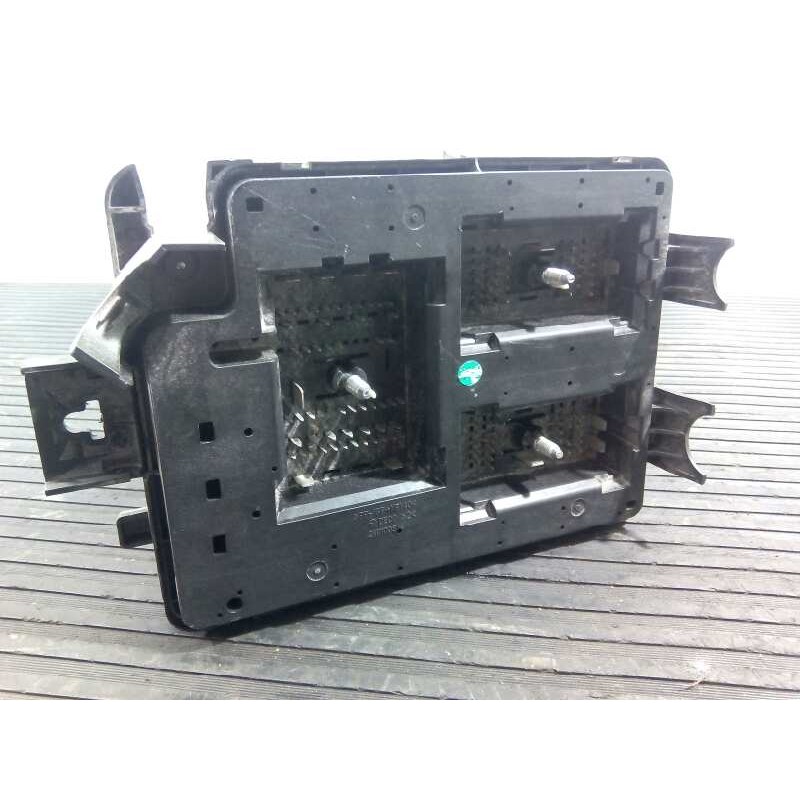 Recambio de caja reles / fusibles para chevrolet aveo sedán referencia OEM IAM 95180488  E3-A5-11-1
