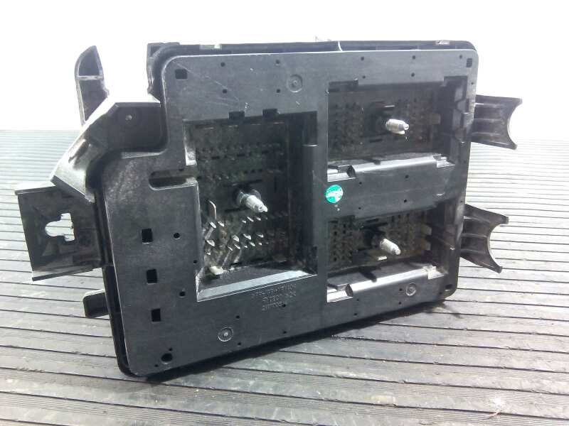 Recambio de caja reles / fusibles para chevrolet aveo sedán referencia OEM IAM 95180488  E3-A5-11-1