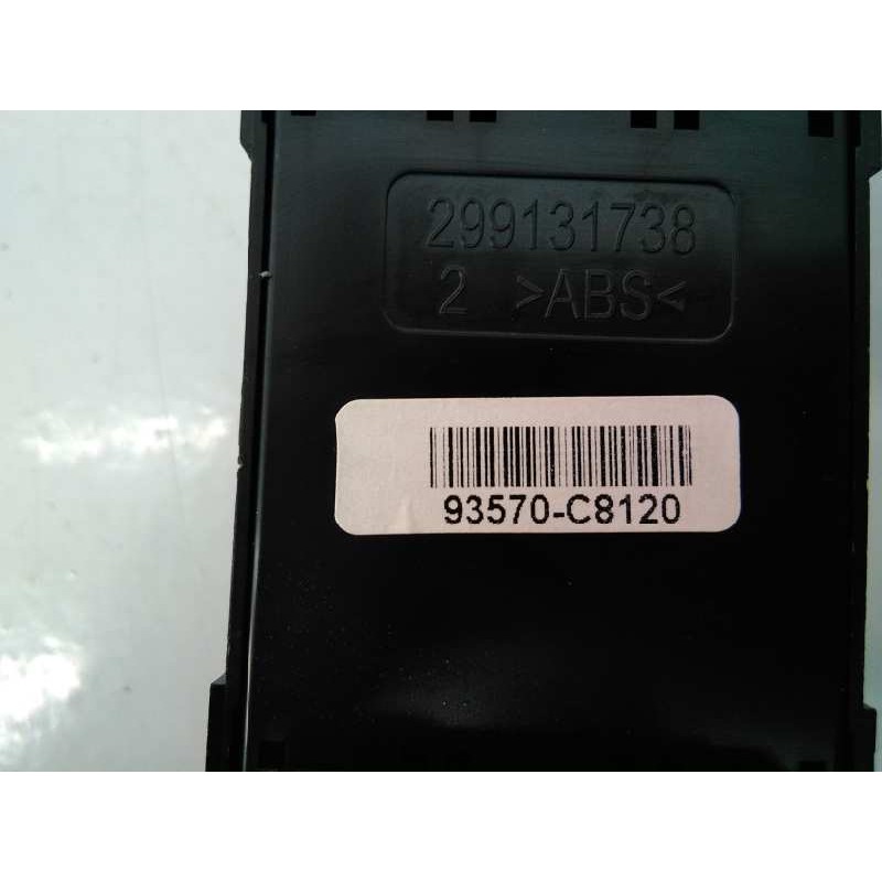 Recambio de mando elevalunas delantero izquierdo para hyundai i20 trend referencia OEM IAM 93570C8120  E3-A3-29-3