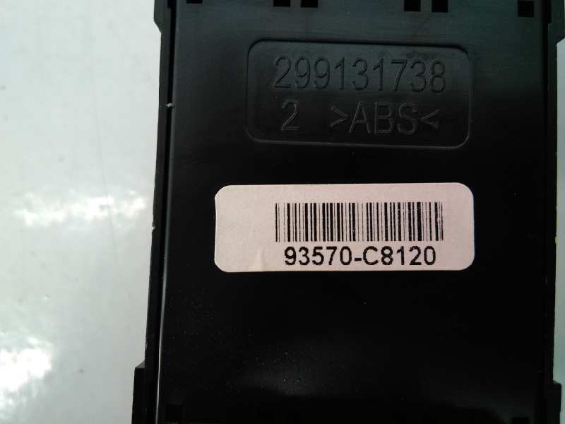 Recambio de mando elevalunas delantero izquierdo para hyundai i20 trend referencia OEM IAM 93570C8120  E3-A3-29-3