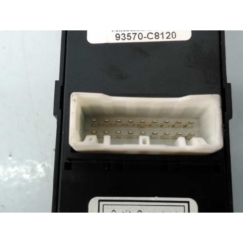 Recambio de mando elevalunas delantero izquierdo para hyundai i20 trend referencia OEM IAM 93570C8120  E3-A3-29-3