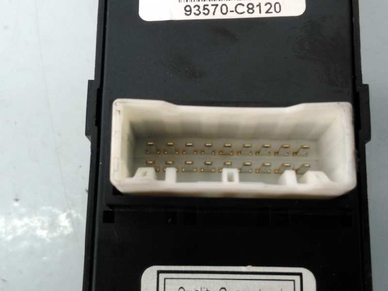 Recambio de mando elevalunas delantero izquierdo para hyundai i20 trend referencia OEM IAM 93570C8120  E3-A3-29-3