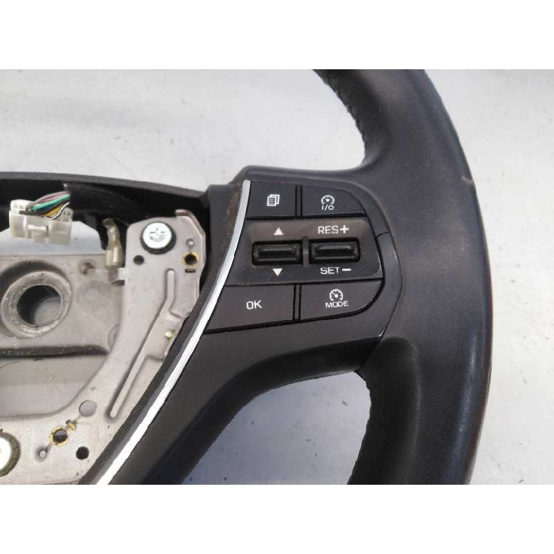 Recambio de volante para hyundai i20 trend referencia OEM IAM 56100C8630  E2-B5-29-1