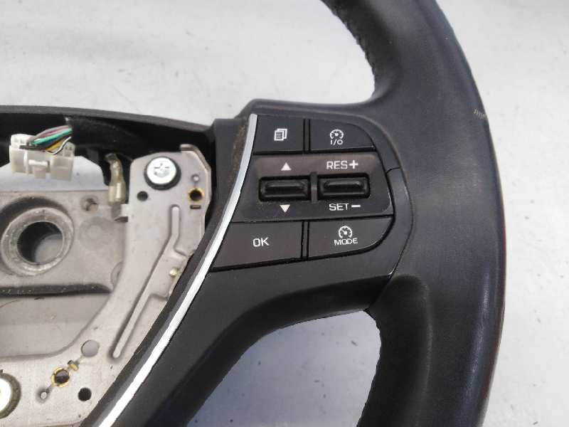 Recambio de volante para hyundai i20 trend referencia OEM IAM 56100C8630  E2-B5-29-1