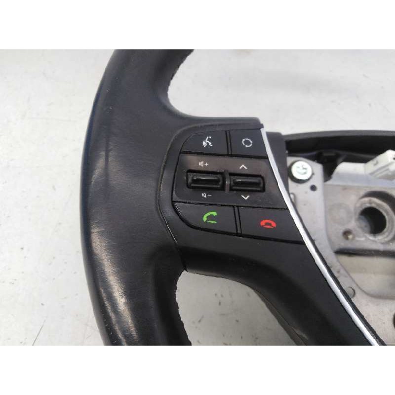 Recambio de volante para hyundai i20 trend referencia OEM IAM 56100C8630  E2-B5-29-1
