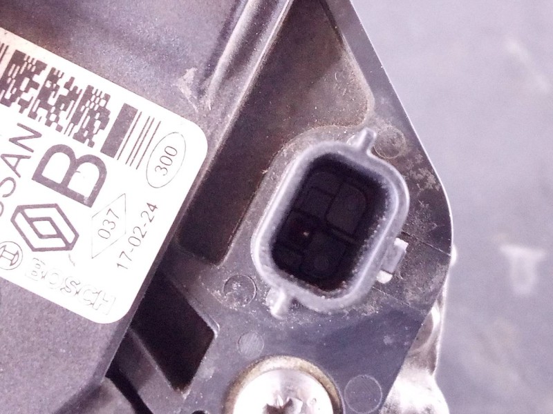 Recambio de alternador para renault kadjar zen referencia OEM IAM 231004BE0B F000BL0814 P3-B5-18-2