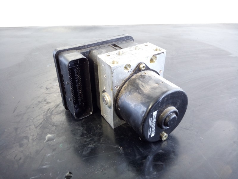 Recambio de abs para bmw serie 3 berlina (e90) 318d referencia OEM IAM 3451677221301 3452677221401 P3-B8-28-4