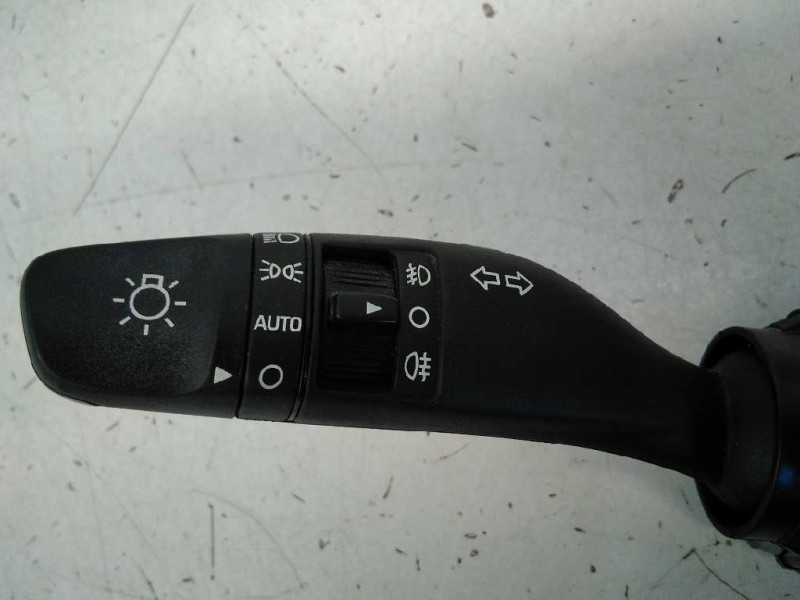 Recambio de mando intermitentes para hyundai i20 trend referencia OEM IAM 299141440 299141431 E3-A3-59-1