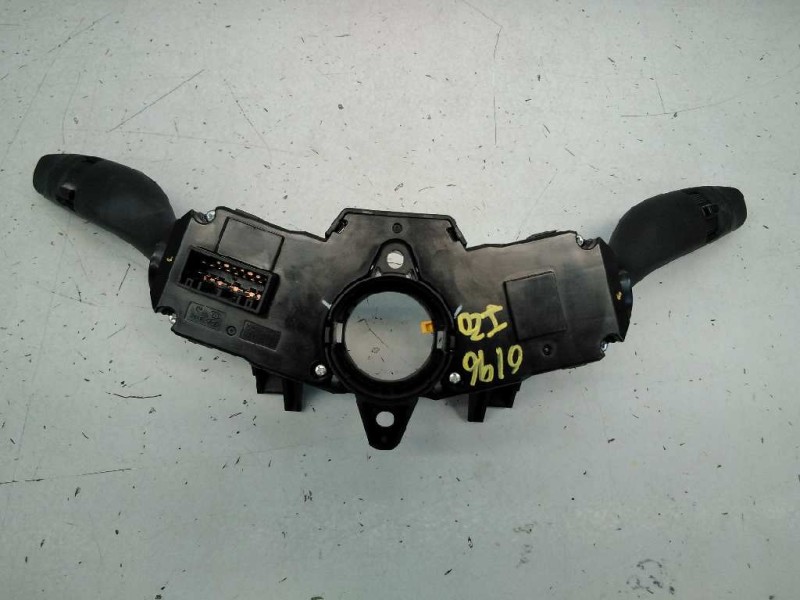 Recambio de mando intermitentes para hyundai i20 trend referencia OEM IAM 299141440 299141431 E3-A3-59-1